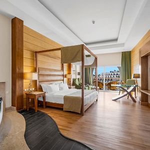 Royal Junior Suite Adults only